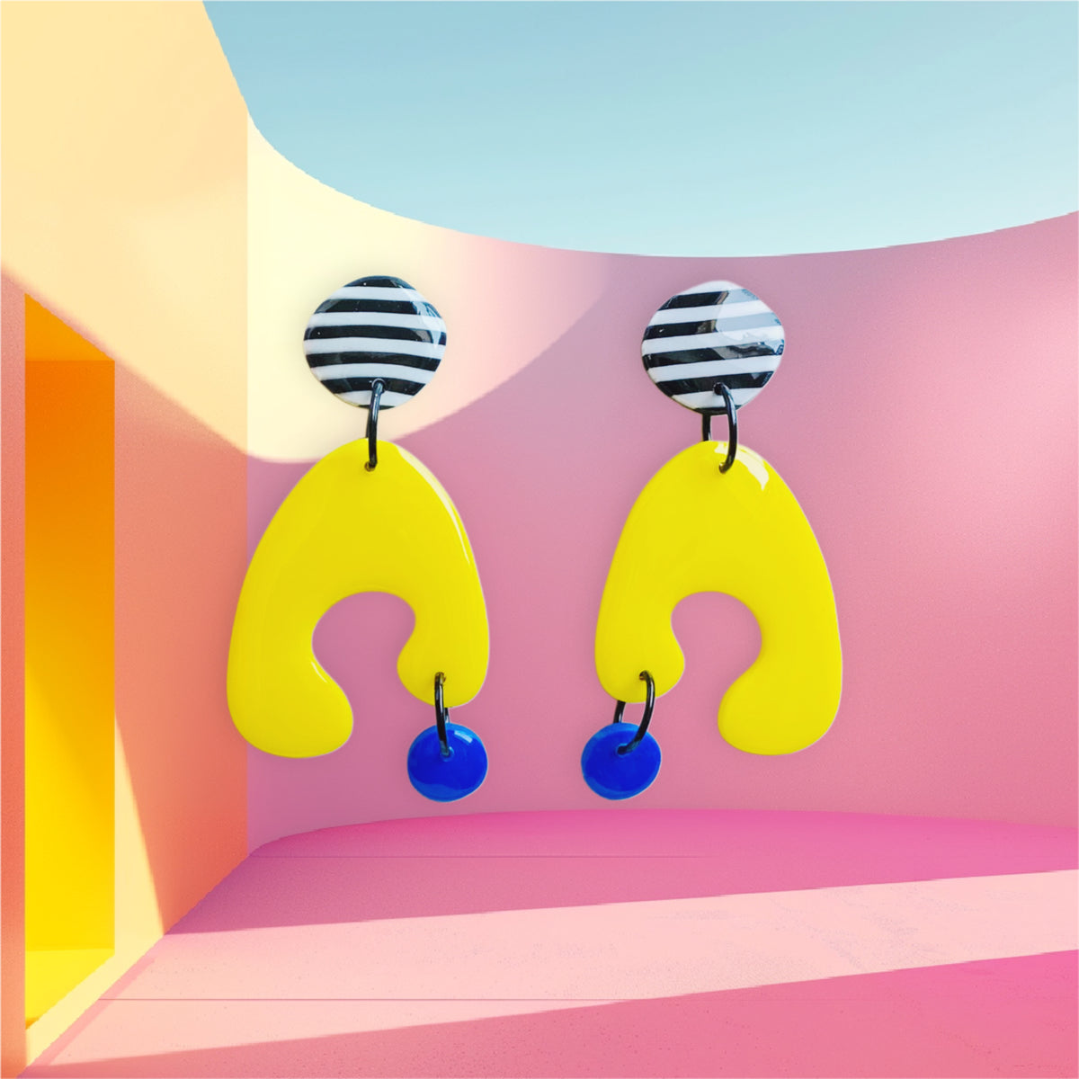 Boomerang (yellow with blue)