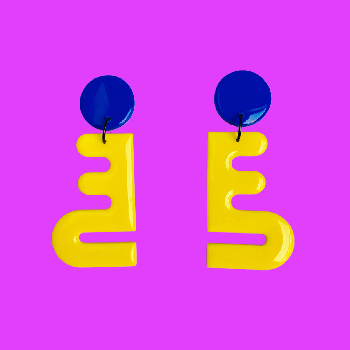 Happy dragon 龍 (yellow and blue )