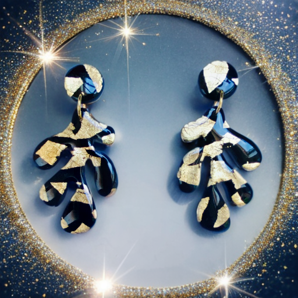 Golden leaf (black)