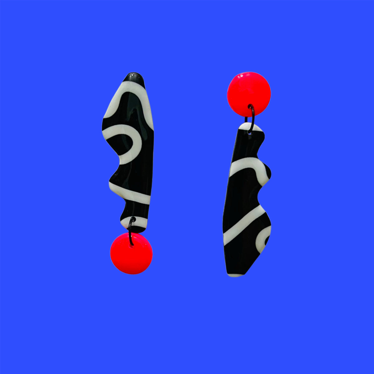 Zero gravity (Black with wiggle)