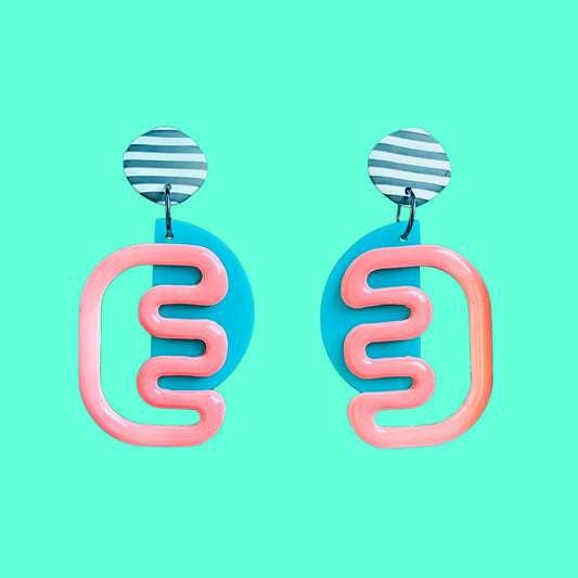 D met M (teal and peach pink)