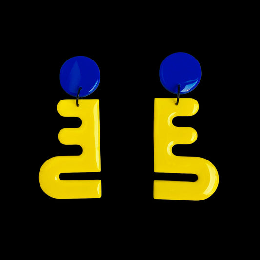 Happy dragon 龍　(yellow and blue )