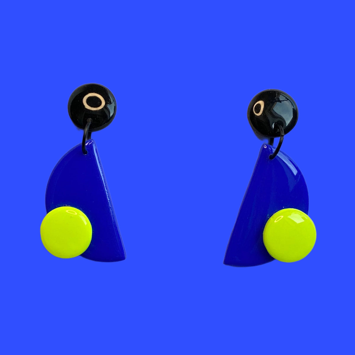 Half moon and planet (blue and neon yellow )
