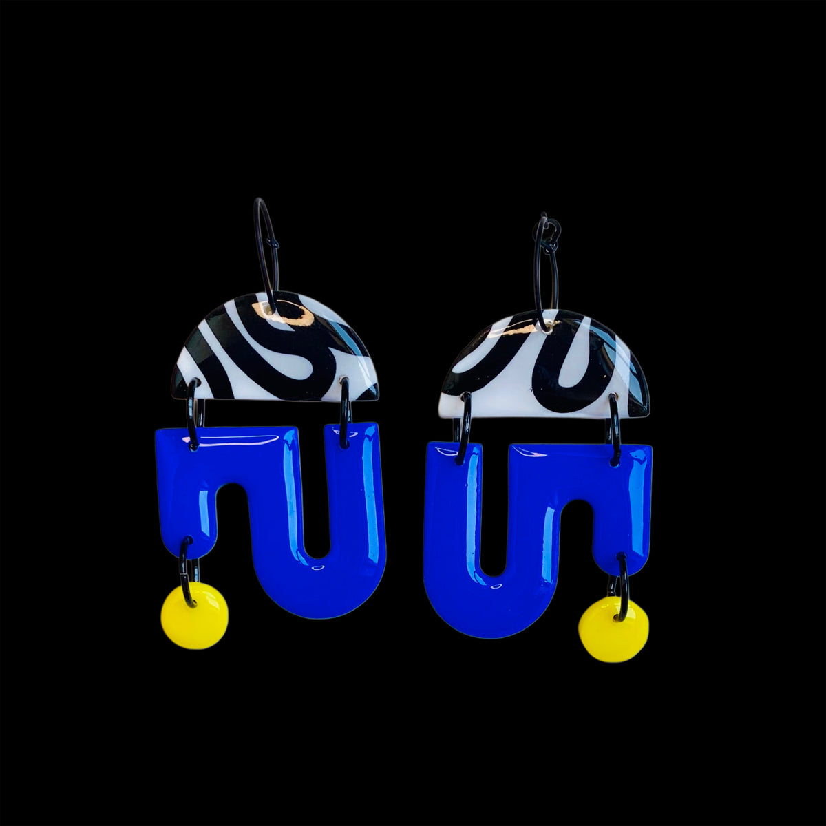 Floating House (blue and wiggle black white)