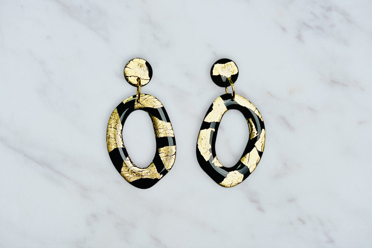 Golden ring (black)
