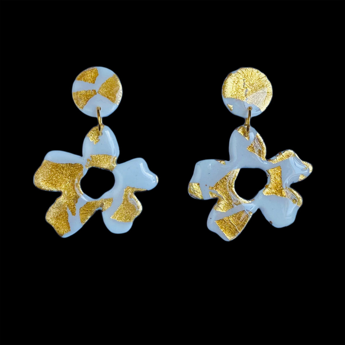 Flower (white )