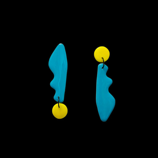 Zero gravity ( light blue and yellow)