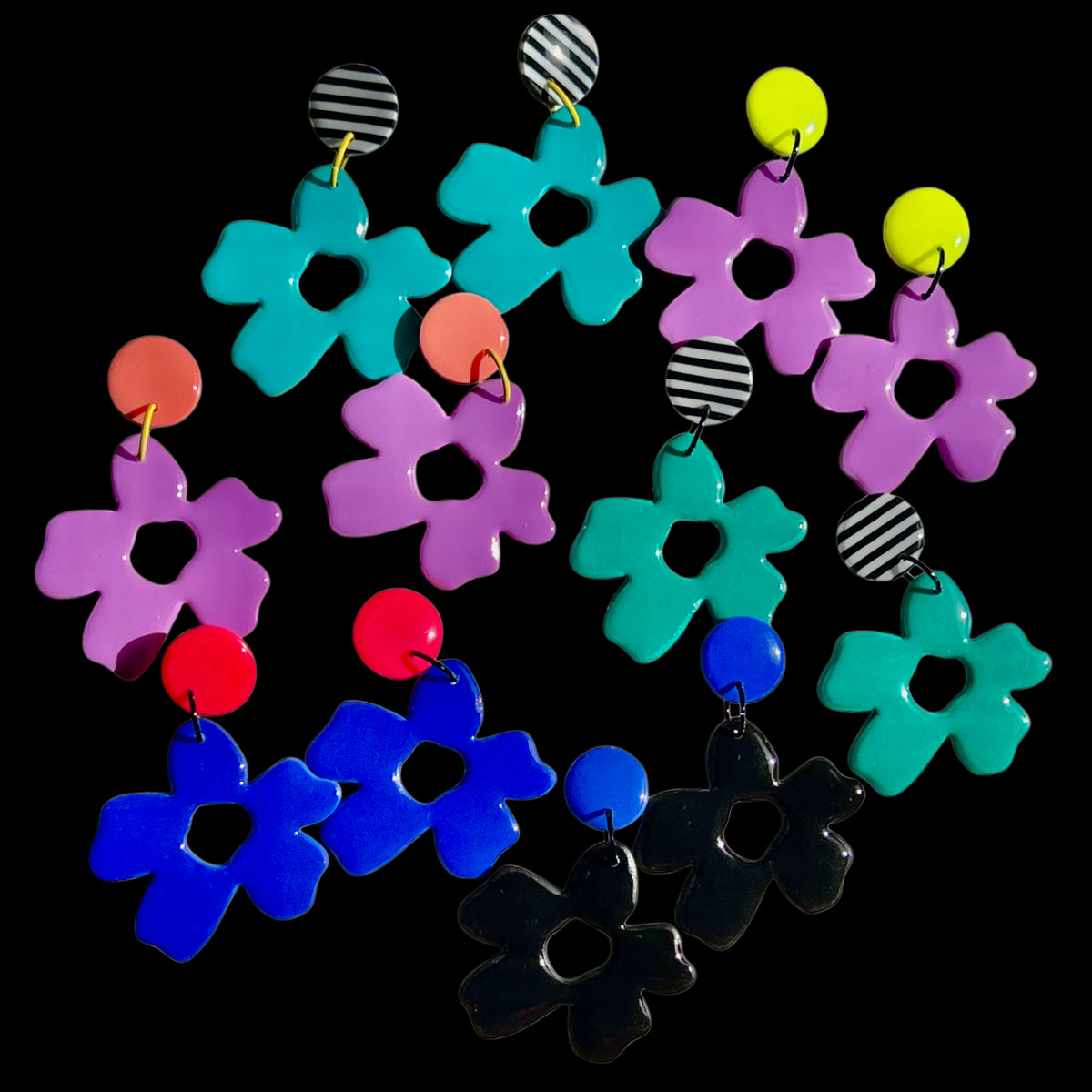 Flowers earring -flowers ( Black and Blue)
